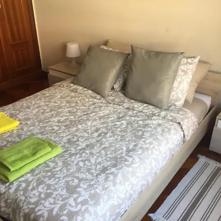 Bright With River View Appartement